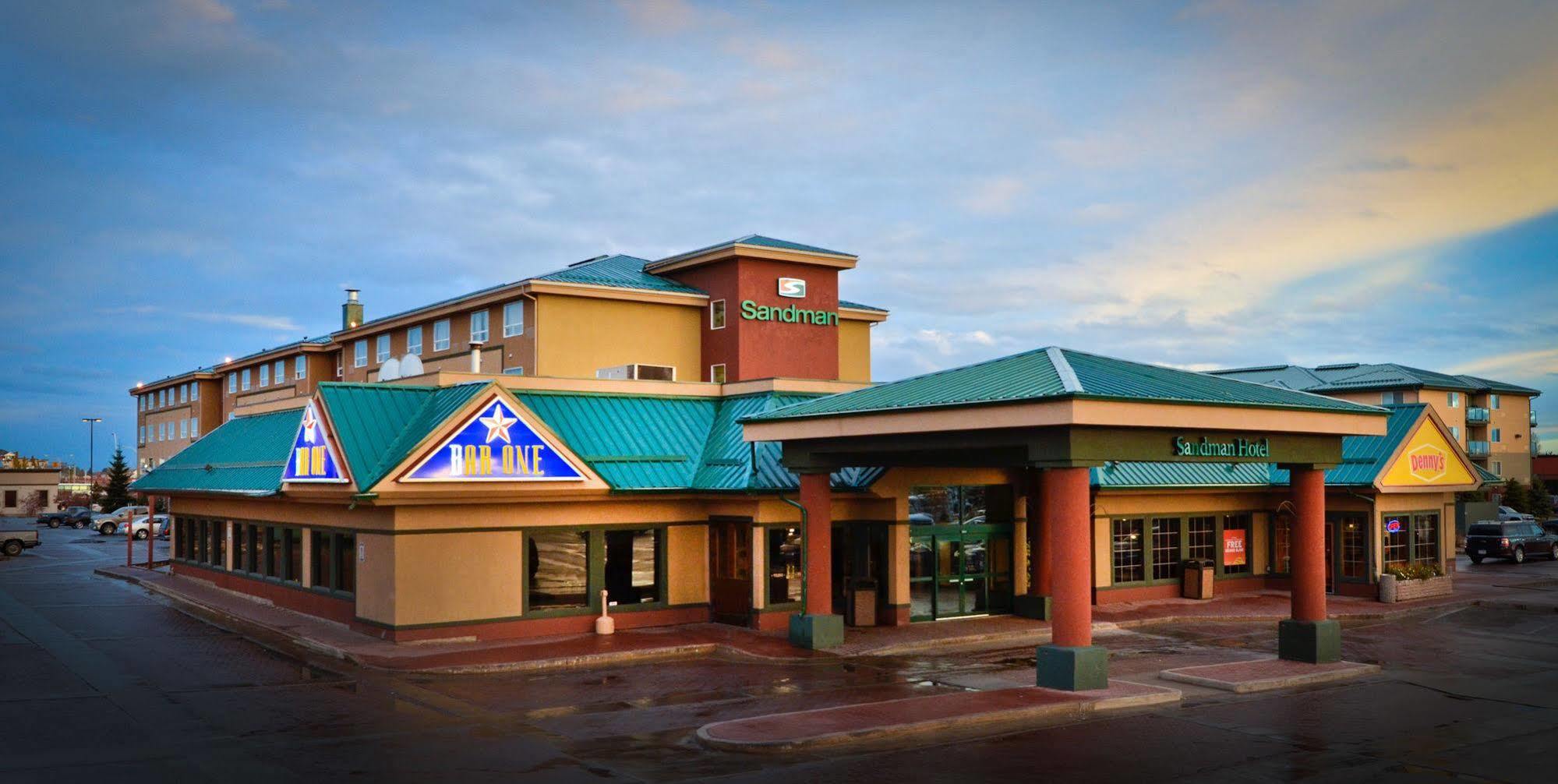 Sandman Hotel Grande Prairie Exterior foto